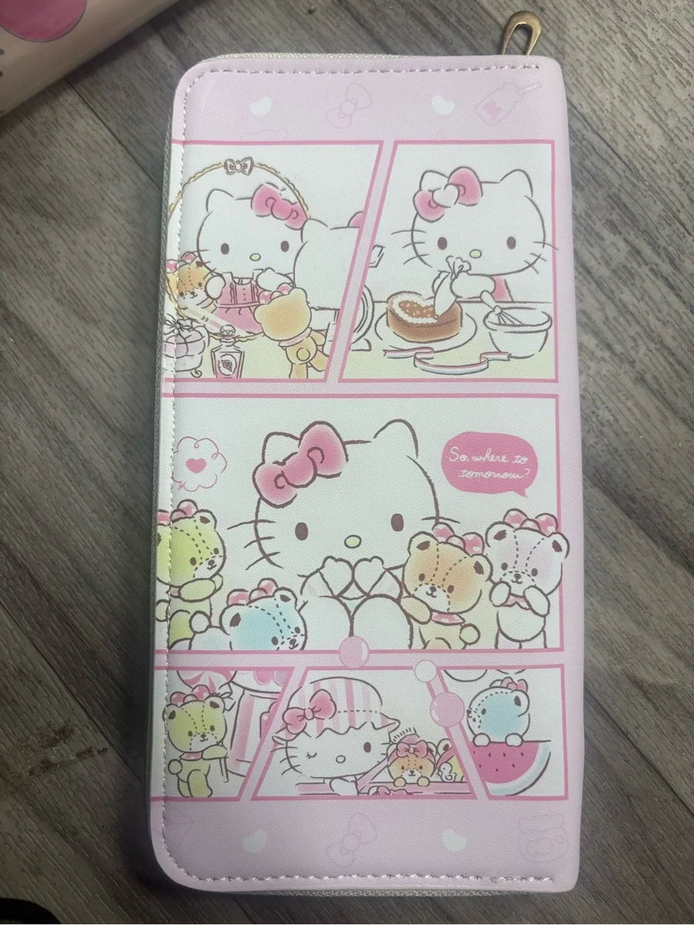 Sanrio Hello Kitty Pastel Pink Comic Zip Wallet